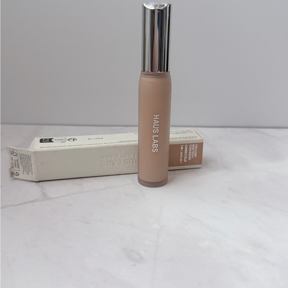 Haus Labs Triclone Skin Tech Concealer 24 Light Medium Neutral NIB - Picture 4 of 4